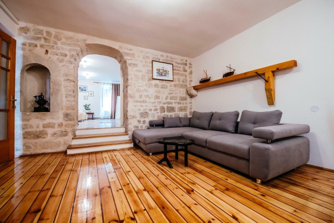 Heart Of Town Apartment Zadar Exterior photo